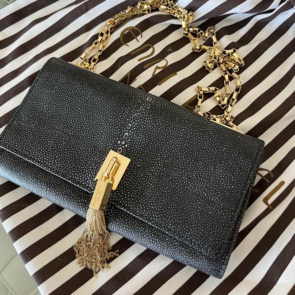 Really cute vintage ostrich clutch or cross body